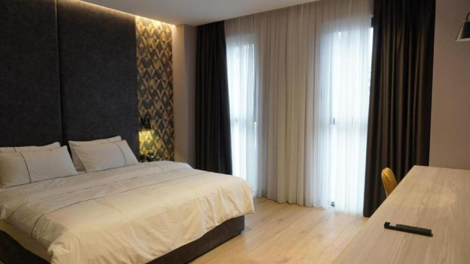 Starlight Hotel Tirana Exterior photo